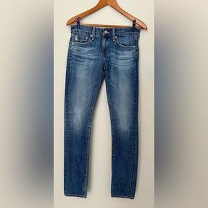 EUC. AG Nikki Relaxed Skinny Jeans. 25R.